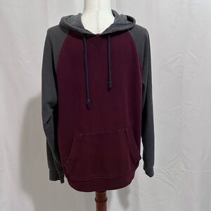 Men’s American Rag Color Block Hoodie. Size: Large